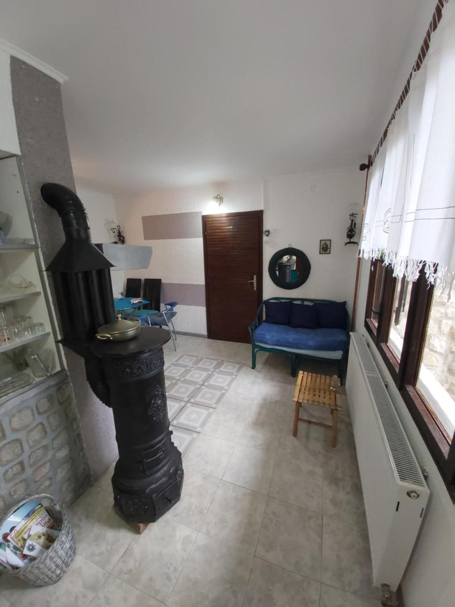 Guesthouse Bajka Vinci Kamer foto