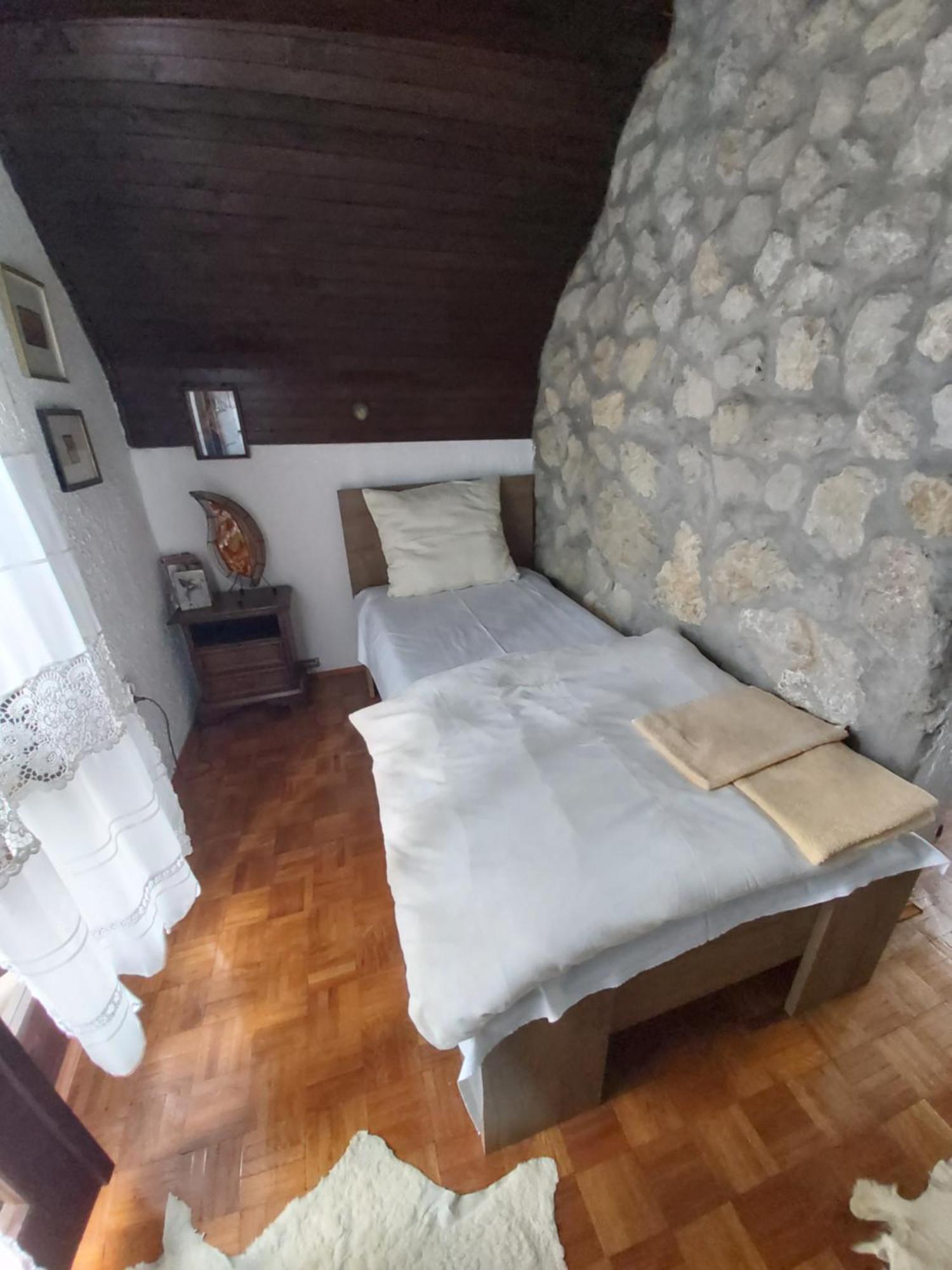 Guesthouse Bajka Vinci Kamer foto