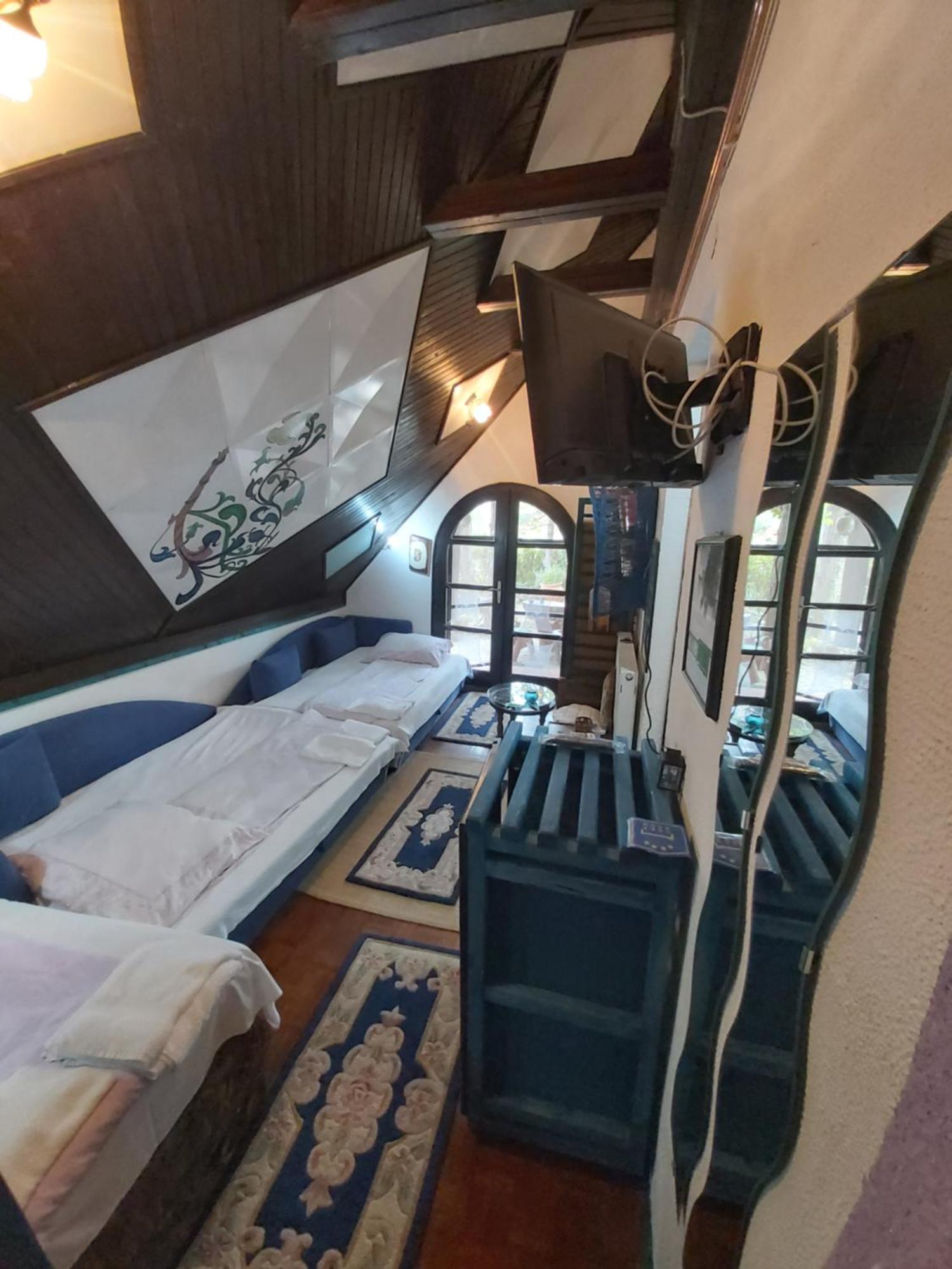 Guesthouse Bajka Vinci Kamer foto