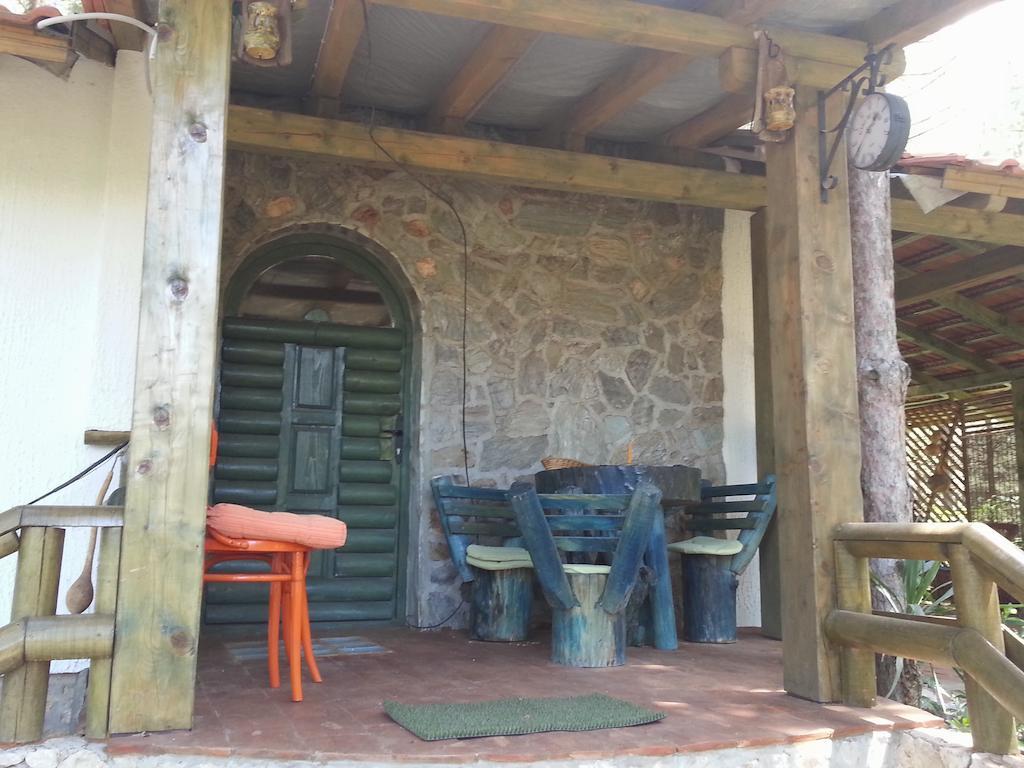 Guesthouse Bajka Vinci Buitenkant foto