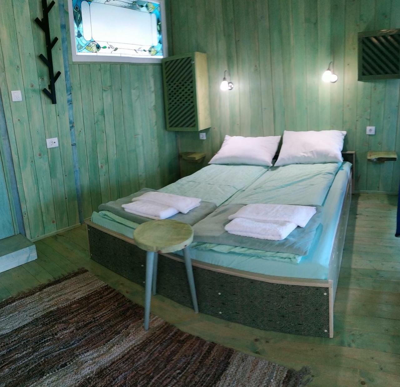 Guesthouse Bajka Vinci Buitenkant foto