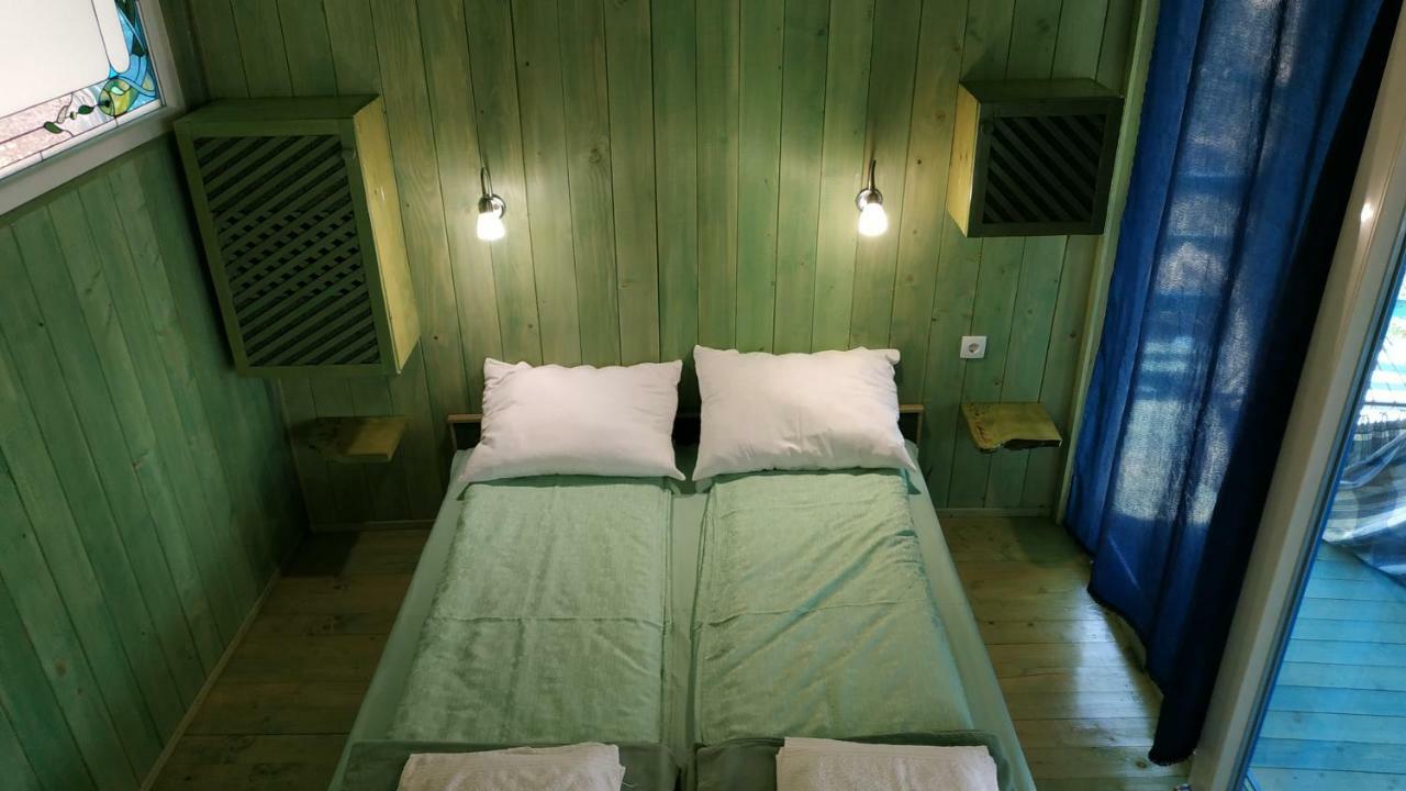 Guesthouse Bajka Vinci Buitenkant foto