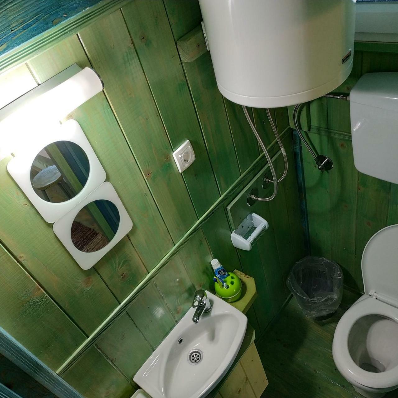 Guesthouse Bajka Vinci Buitenkant foto